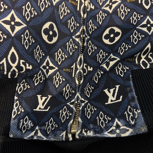 Louis Vuitton Black Since 1854 Monogram Knit Reversible Bomber Jacket - Picture 7 of 9
